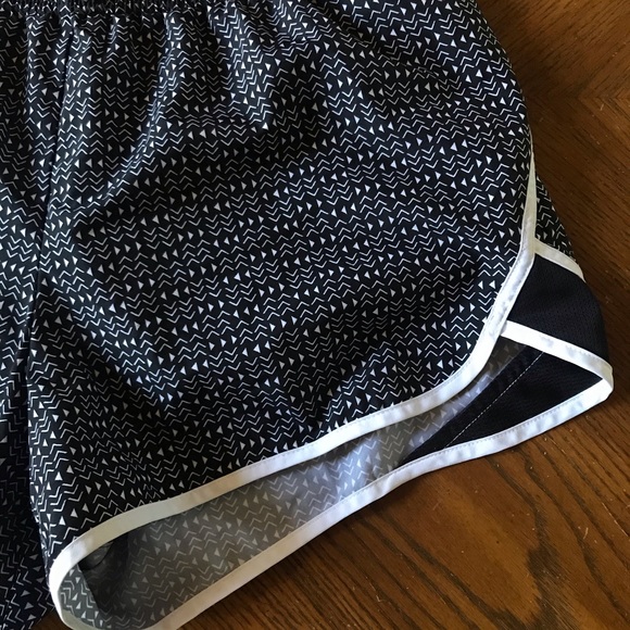 Xersion shorts - Picture 3 of 7